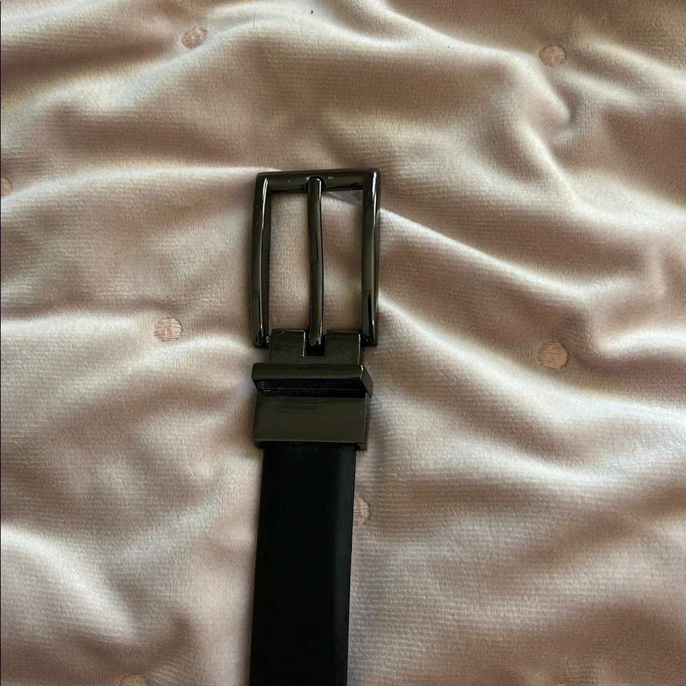 Sleek Black Leather Belt.  Boys size S